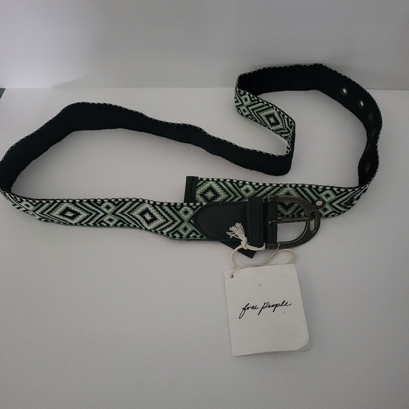 NWT Free people moving to mars printed belt - Jaded Jungle size L/XL - Picture 10 of 10